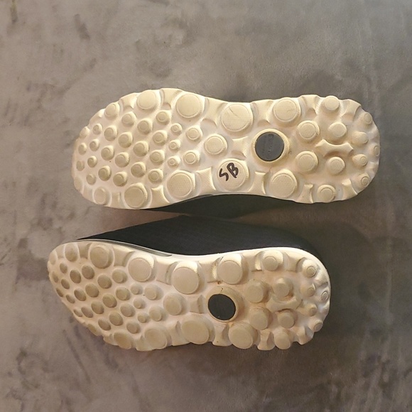 Skechers GoWalk Slip Ons - Picture 4 of 5